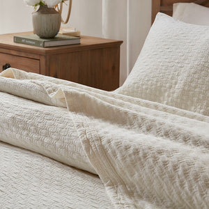 Ivory Valencia 3 Piece Matelasse Coverlet Set