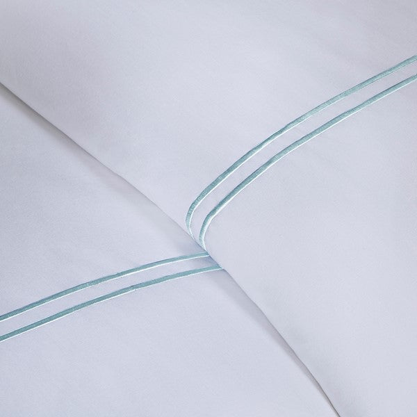 Coastal Luxury Duvet Set with Aqua Accents