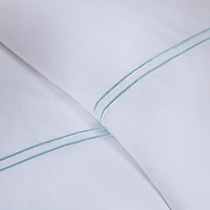 Coastal Luxury Duvet Set with Aqua Accents